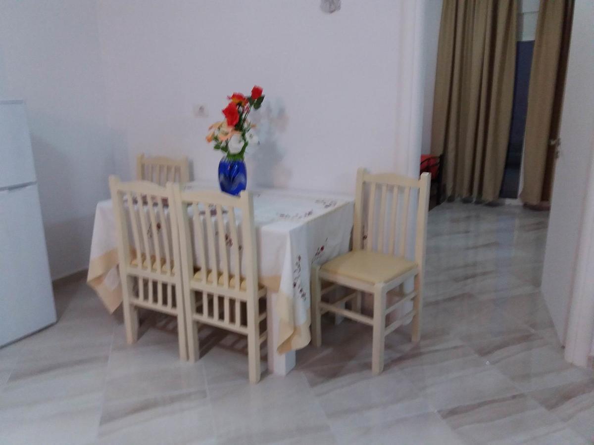 Zeta'S Apartments Sarande Exterior photo