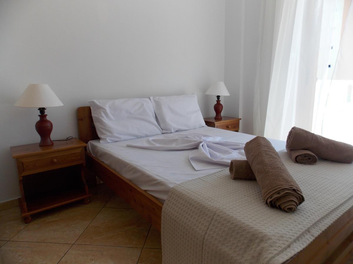 Zeta'S Apartments Sarande Exterior photo