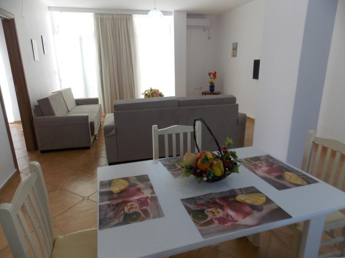 Zeta'S Apartments Sarande Exterior photo