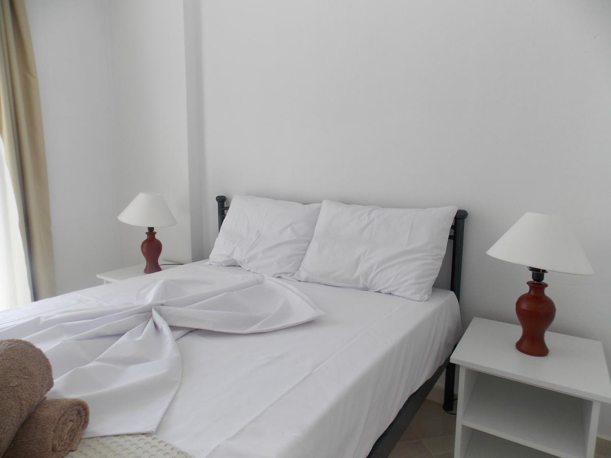 Zeta'S Apartments Sarande Exterior photo