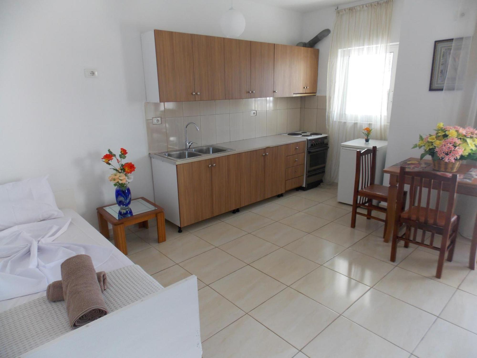 Zeta'S Apartments Sarande Exterior photo
