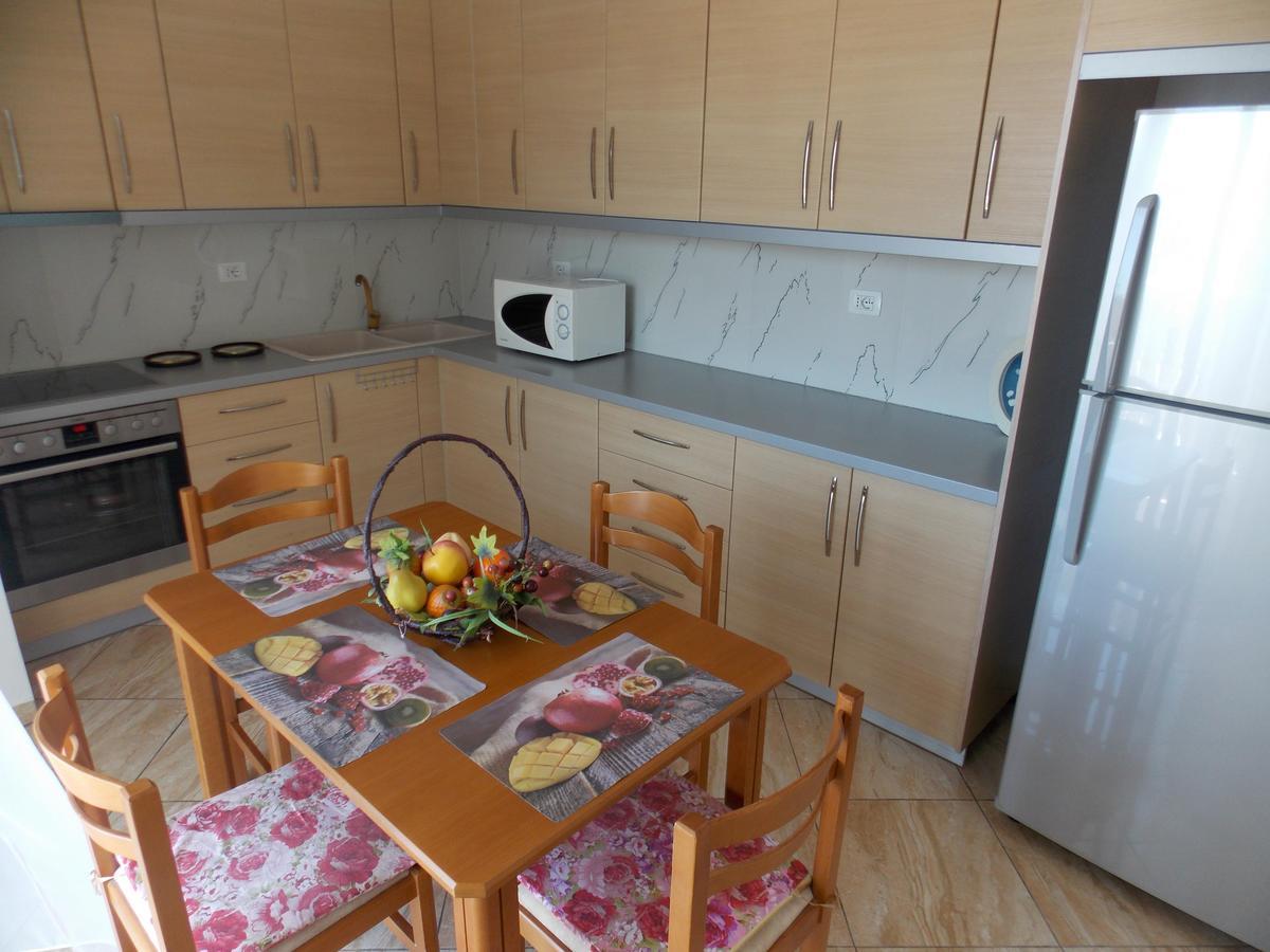 Zeta'S Apartments Sarande Exterior photo